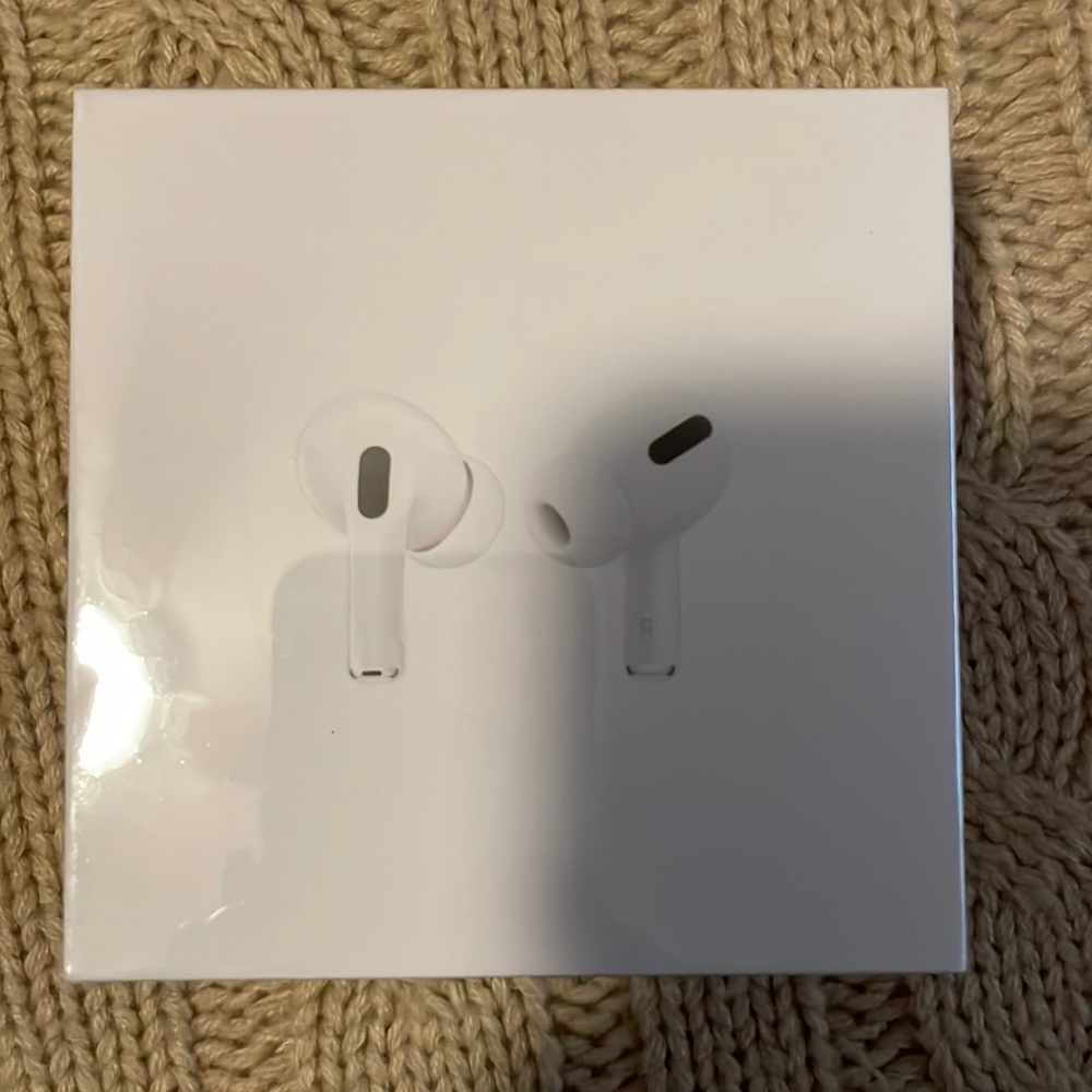 Apple AirPods Brand New Out The Box Never Been Opened
